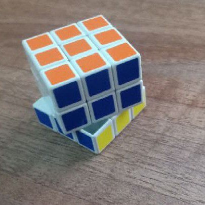 Đồ chơi ru bích tí hon 3x3cm