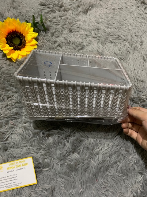 Rổ vuông nhỏ 4 ngăn holong 14x20cm