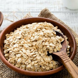 Yến mạch QK 1kg nguyên hạt cán mỏng.