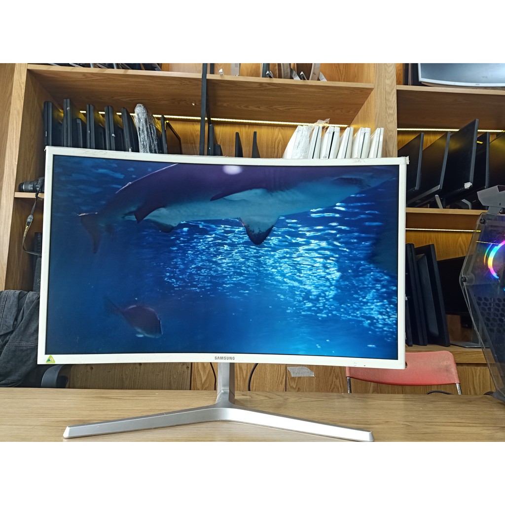 Màn hình cong 27in chính hãng giá rẻ! | BigBuy360 - bigbuy360.vn