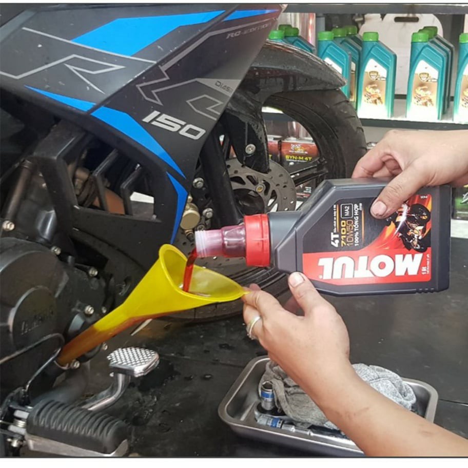 [ Chính Hãng ] Nhớt Motul 7100 10W50 1L , Nhớt tổng hợp 100%, Nhớt Xe Máy 4T dành cho xe số công suất cao