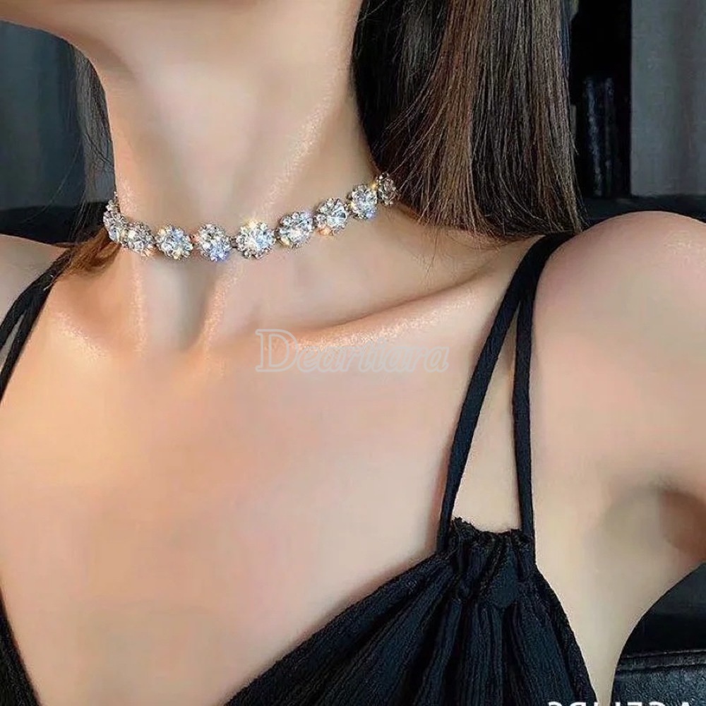 Vòng cổ Hình Hoa Đính Đá Thời Trang Cho Nữ