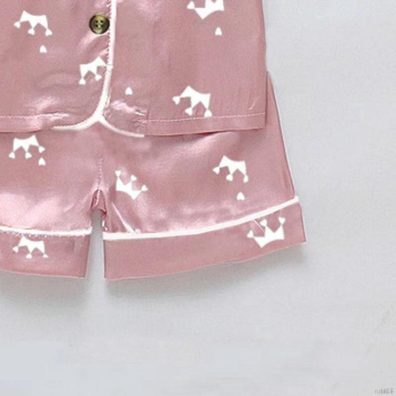 Bộ Đồ Ngủ Pijama Bằng Lụa Satin In Họa Tiết Vương Miện Cho Bé