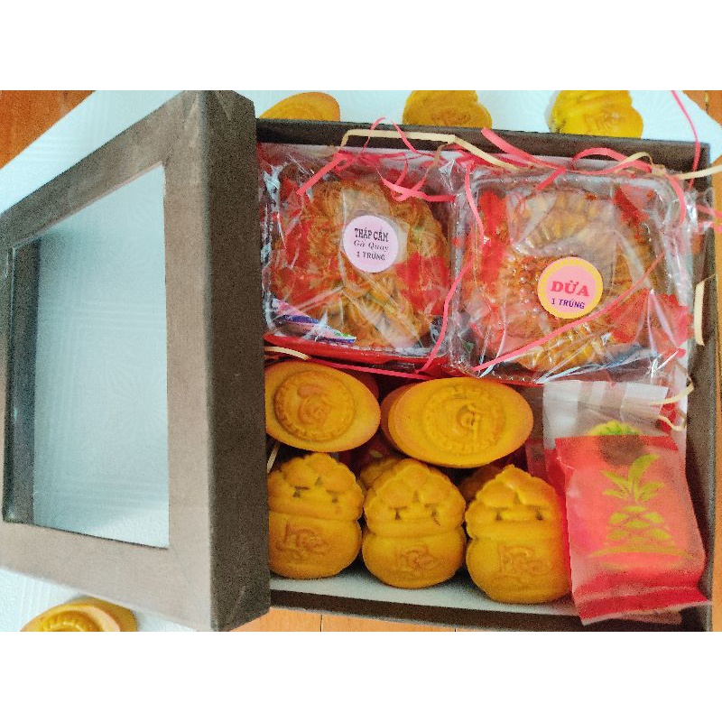 Bánh nướng nhân dứa hình thỏi vàng hủ vàng