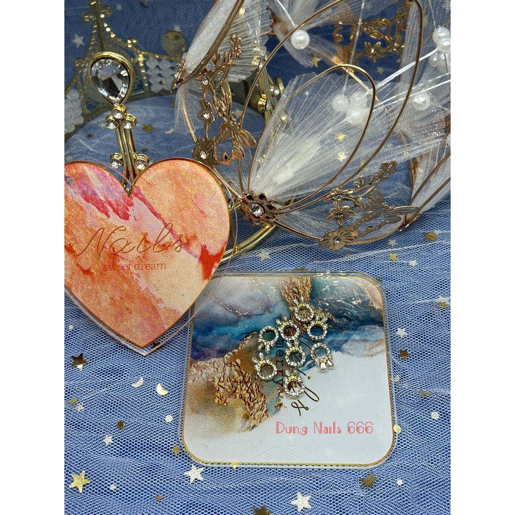 charm trang trí nail