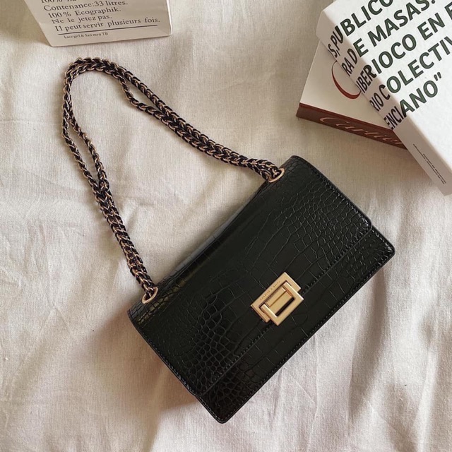 Túi cnk nữ hàng đẹp check code (chat trước với shop ạ)