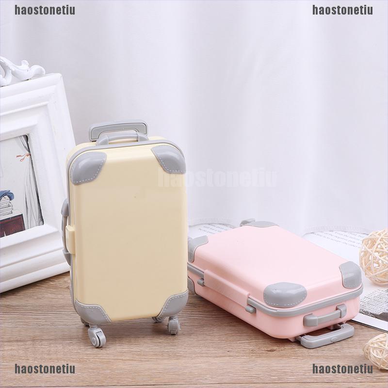 Mô hình vali mini bằng nhựa dùng trang trí nhà búp bê