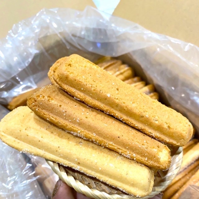  500g Bánh champagne lớn.