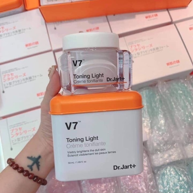 KEM V7 Toning light hộp vuông