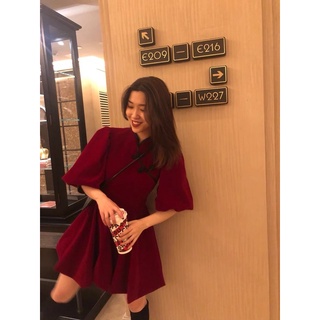 Đầm tàu nhung đỏ phồng