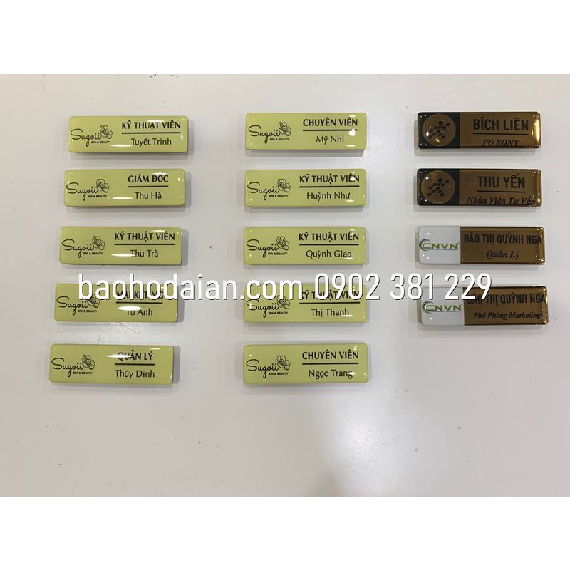 Bảng tên nhân viên cài áo đế nam châm theo yêu cầu