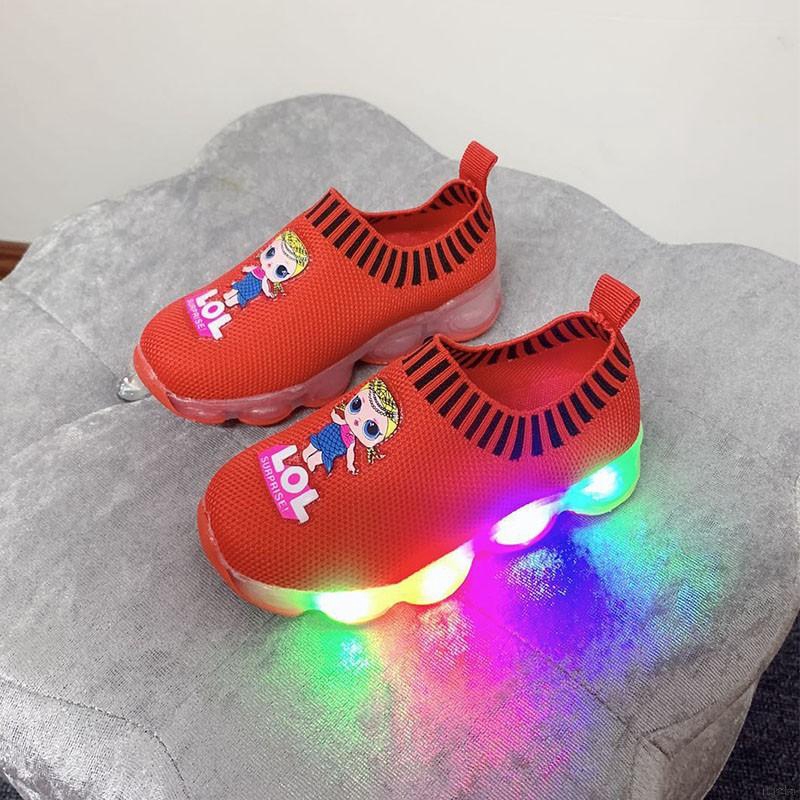 Giày Sneaker đế chống trượt có đèn LED cho bé