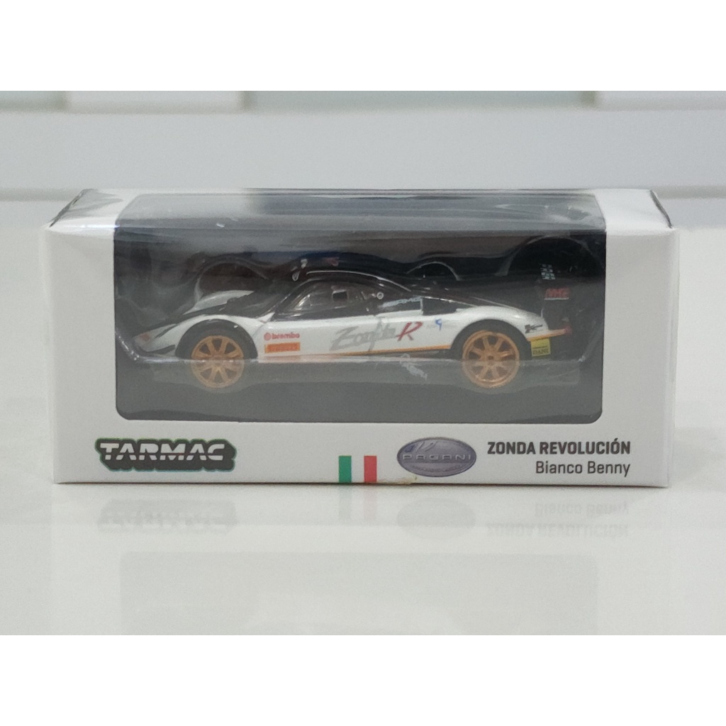 Xe Mô Hình Pagani Zonda Revolucion Bianco Benny 1:64 Tarmac Works