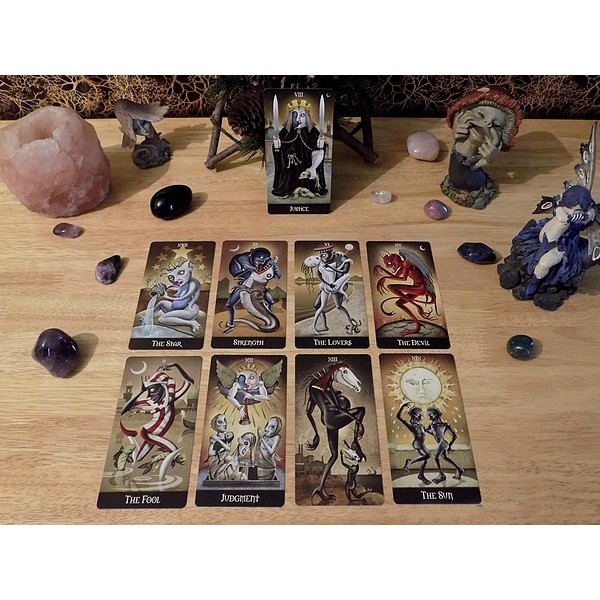 Bộ Bài Deviant Moon Tarot Borderless Edition (Mystic House Tarot Shop)