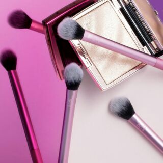 Cọ tán phấn bắt sáng Real Techniques Setting Brush