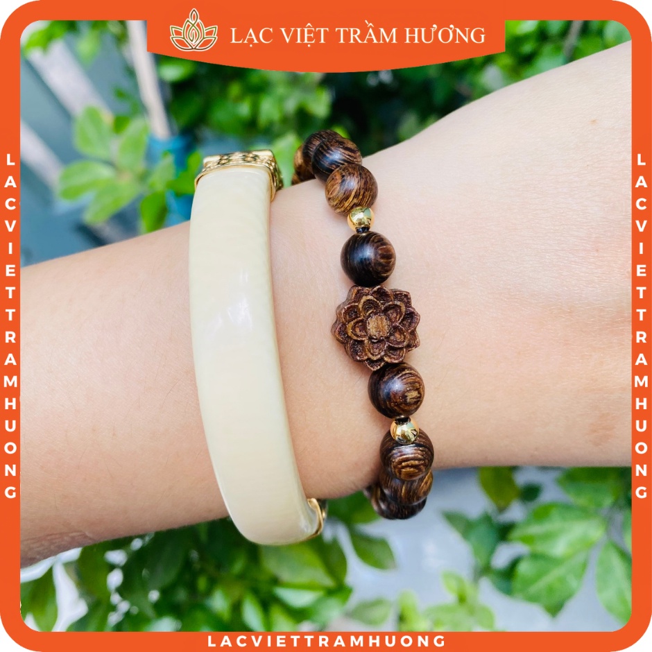 Vòng Tay Trầm Hương Hoa Sen Sánh Chìm 6/8mm cho Nữ - 100% hạt và hoa làm từ Trầm Sánh Chìm Tự Nhiên Cao Cấp Lạc Việt