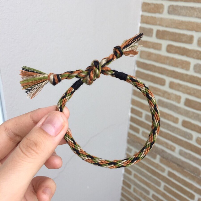 Vòng chỉ kumihimo màu camo
