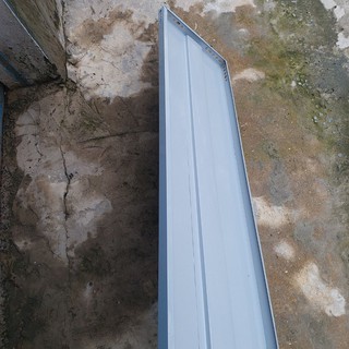Mâm sắt v lỗ ( 30x100cm) màu xám ghi
