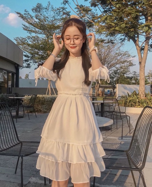 Đầm trắng xoè voan tầng dễ thương | BigBuy360 - bigbuy360.vn