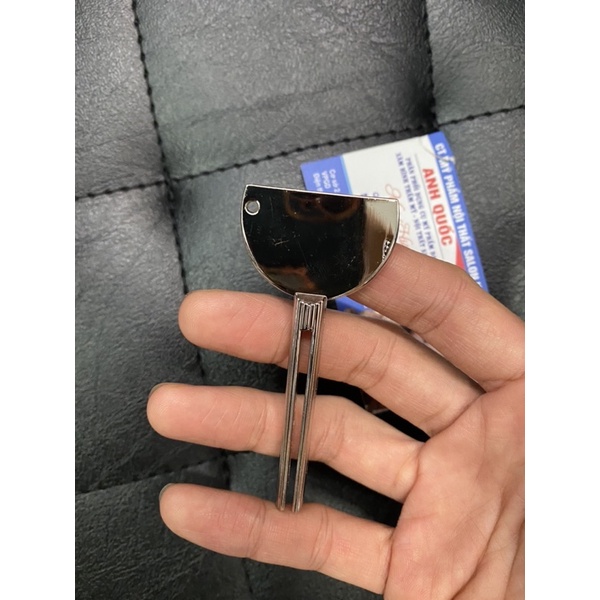 Khoá vặn màu nhuộm