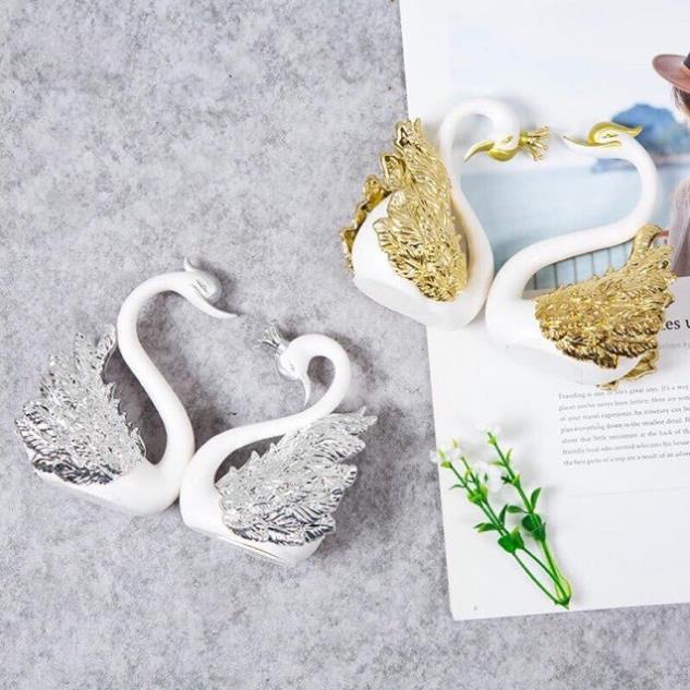 Phụ kiện Thiên nga decor mẫu móng ( set 2 con ) màu vàng - bạc