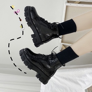 Giày boot cao cổ