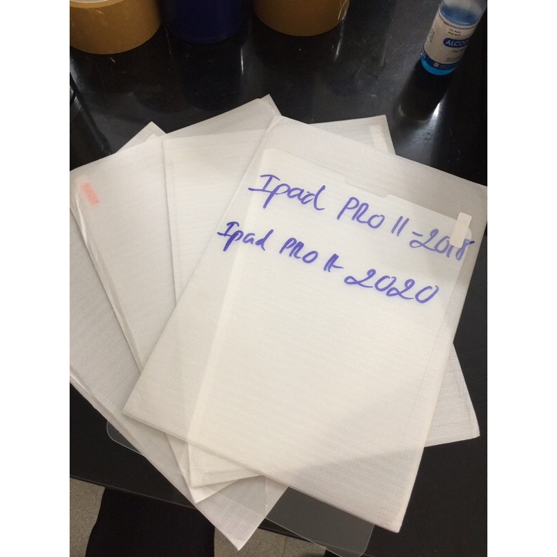 chống vở ipad pro 11/2018 . ipad pro 11/2020