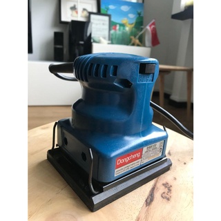 Máy Chà Nhám Dongcheng DSB100 150W