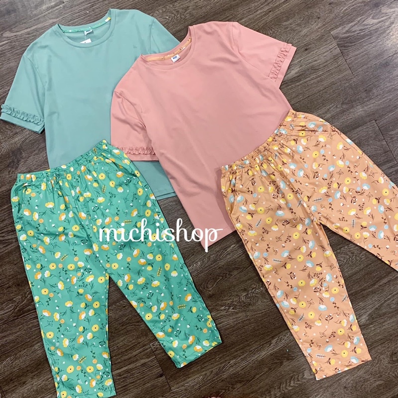 Bộ ngủ thun quần lửng tay viền bèo màu xanh-hồng 79A20
