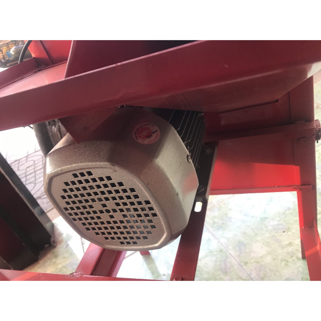 Máy băm cỏ vuông takyo TK15 dùng băm cỏ voi, băm bèo, băm rau các loại