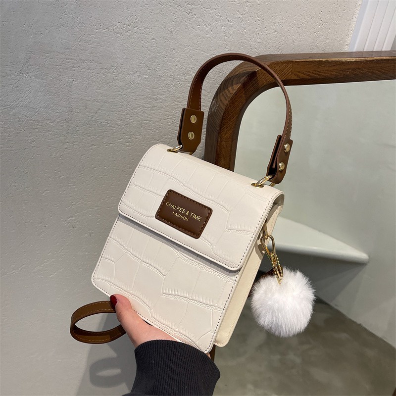 Túi xách đeo chéo nữ giá rẻ đẹp đi chơi phong cách thời trang hàn quốc dễ thương cute DC229
