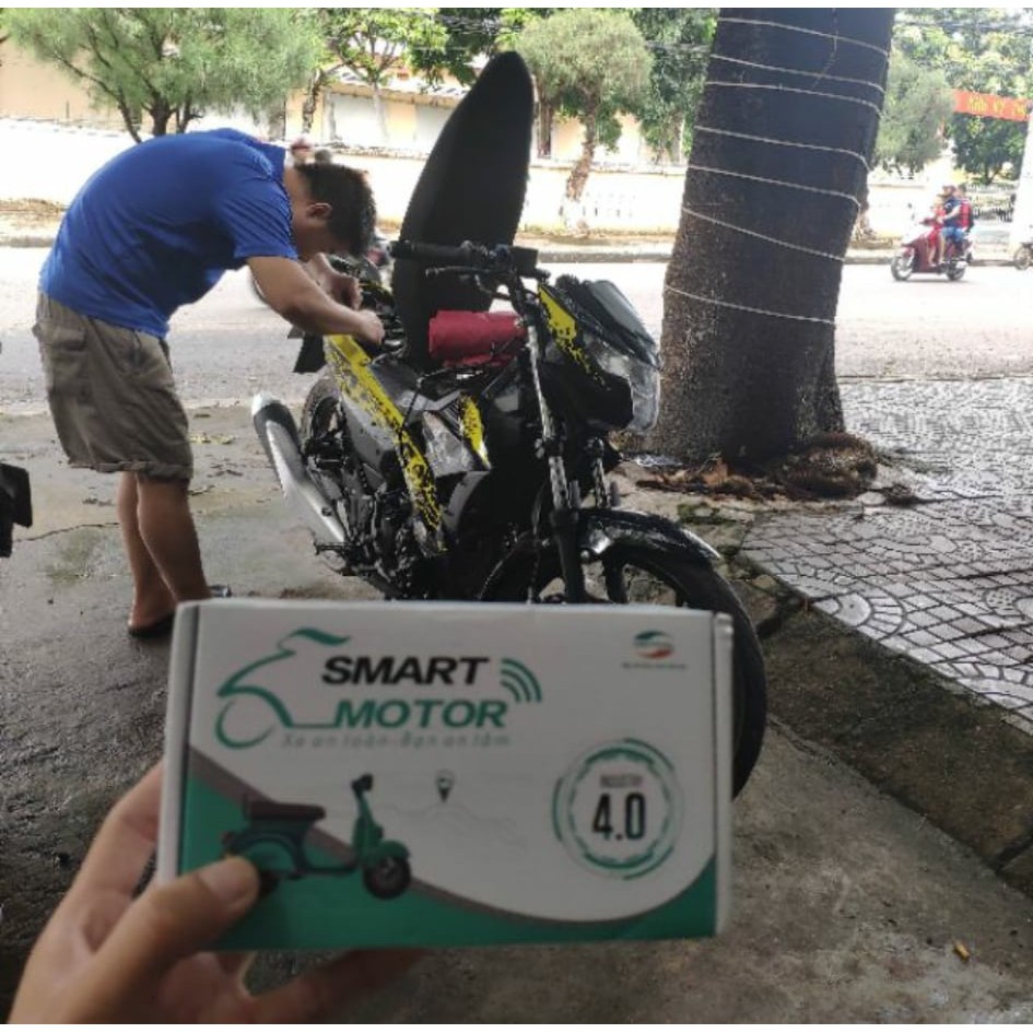 SMART MOTOR W1 (đã gồm sim free 24th) - Định vị, chống trộm Xe máy Viettel - mới 100%