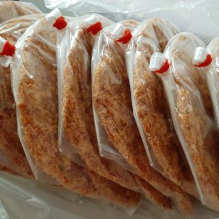 Cơm sấy siêu chà bông. Không quá cứng giòn tan trong miệng vì rất vừa ăn. Nhà làm nguồn gốc rõ ràng mọi người yên tâm..