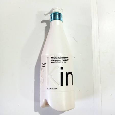 Sữa tắm nước hoa Skin 700ml