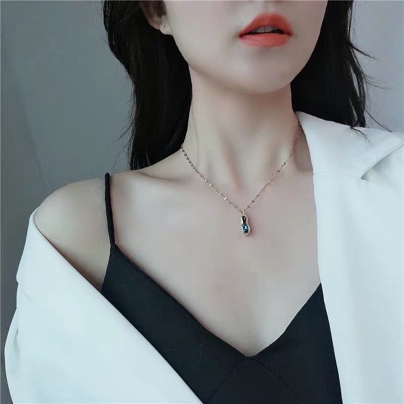 Dây Chuyền Thép Titan Mạ Vàng Hồng 18K Đính Hạt Đậu May Mắn