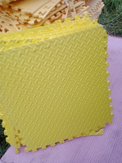 Thảm xốp lót sàn cho bé