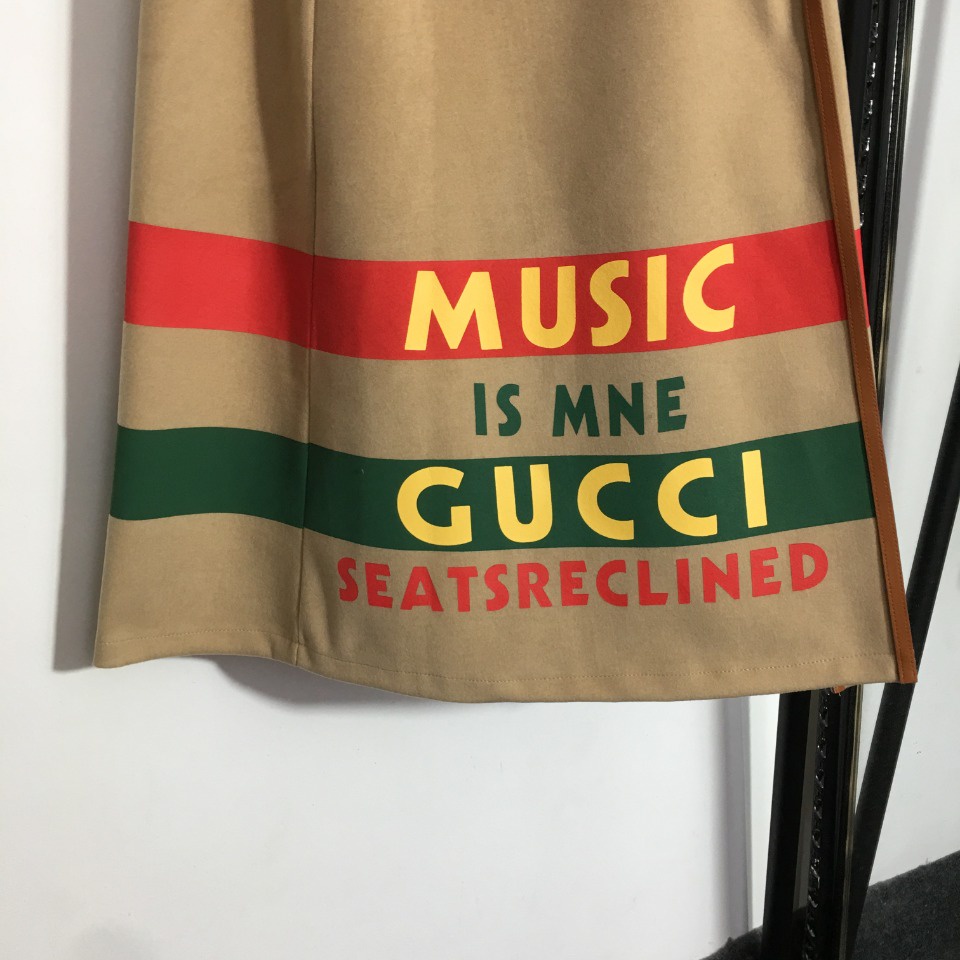 Chân váy nữ thời trang cao cấp Gucci GG GC phong cách trẻ trung, thời thượng