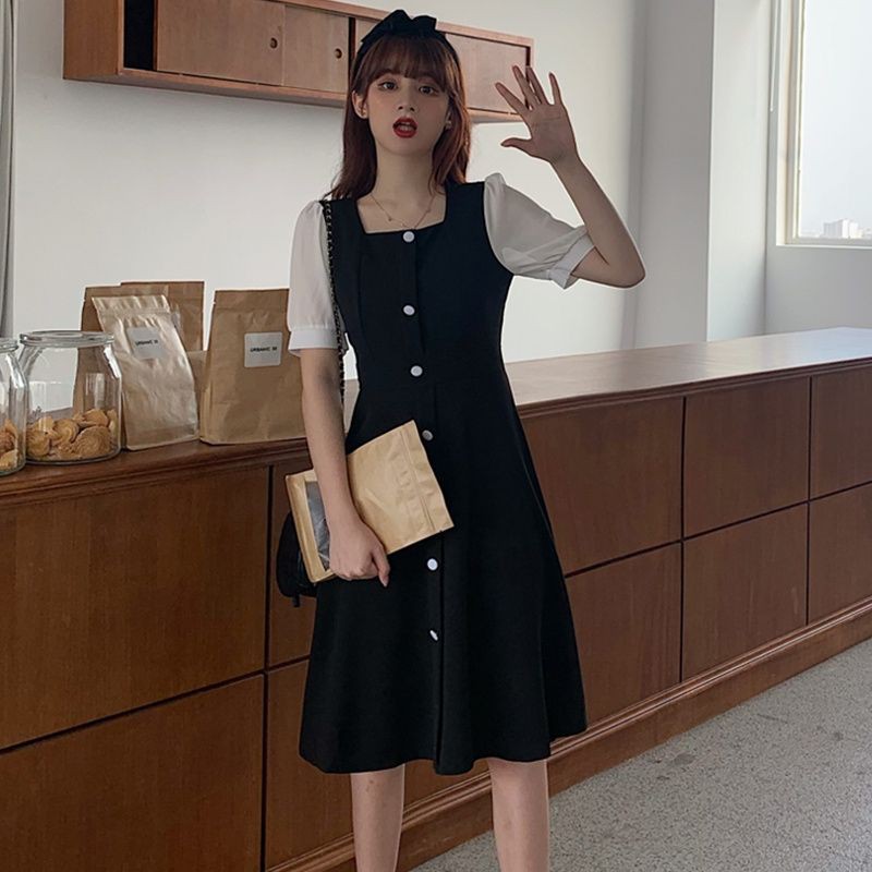 Đầm cổ vuông dáng xoè đính cúc Jameela | BigBuy360 - bigbuy360.vn