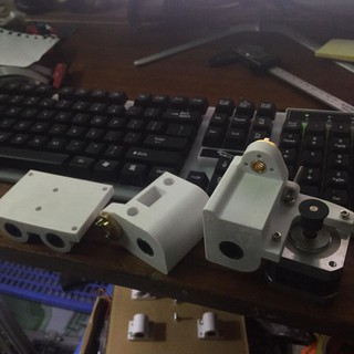 Máy in 3D tự lắp hoặc lắp sẵn