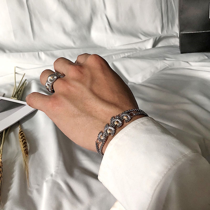 Vòng tay 22427 họa tiết hoa cúc rừng nhỏ thời trang dễ phối đồ cho nam nữ
