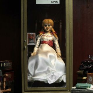 Mô hình NECA Annabelle