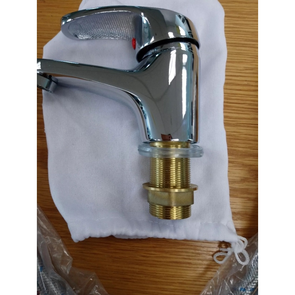 Vòi lavabo nóng lạnh Đồng mạ Chrome (Trắng bạc)