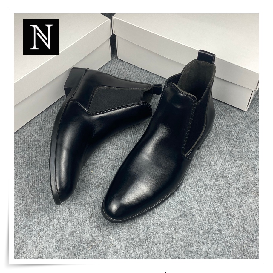 Chelsea boot màu đen da su đế khâu chắc chắn, có bảo hành full box.