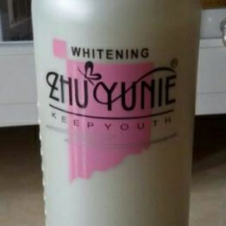 1 chai sữa tắm trắng da zhu-yunie