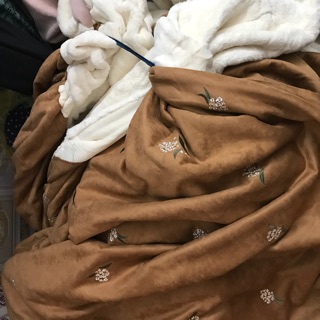 Da lộn thêu bông cẩm tú cầu ( linh thuy)