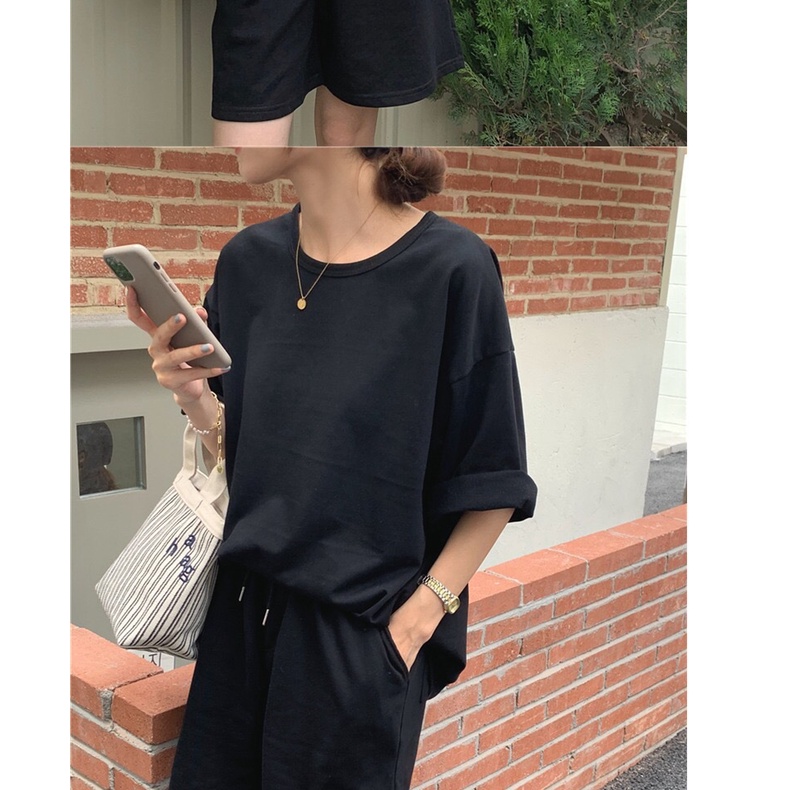 Set Áo Thun Ngắn Tay + Quần Short Thời Trang Nữ