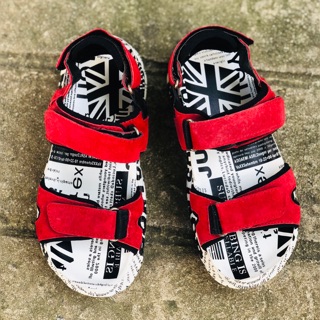 Combo quan ao va Sandal đế độn quai da lộn
