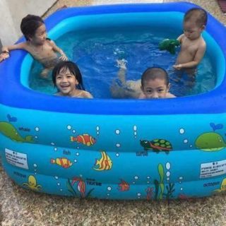 Bể bơi phao chữ nhật cho bé thỏa thích chơi tại nhà trong mùa hè nóng bức. Thành bể gồm 3 tầng bơm hơi, có van xả khí .