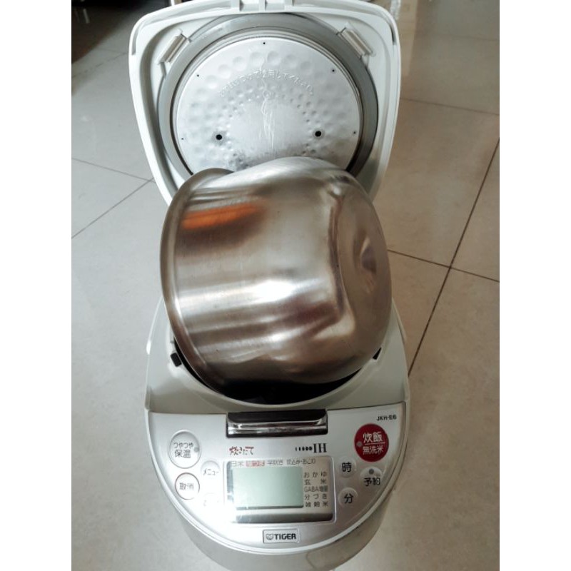 Nồi cơm điện nội địa Nhật cao tần bãi Tiger 1L | BigBuy360 - bigbuy360.vn