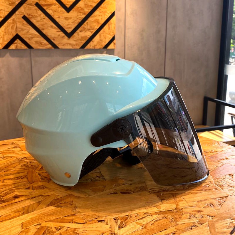 Mũ bảo hiểm Mùa đông Ấm áp Nam Xe máy đạp Điện Nữ An toàn Bốn Phổ biến <